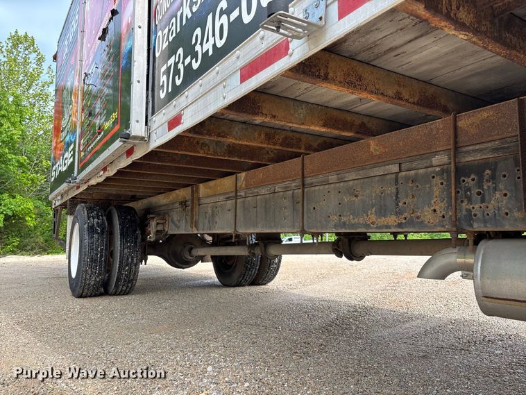 image for item FC5673 2000 International 4700 box truck