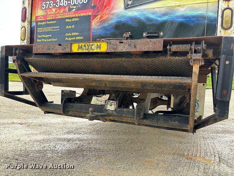 image for item FC5673 2000 International 4700 box truck