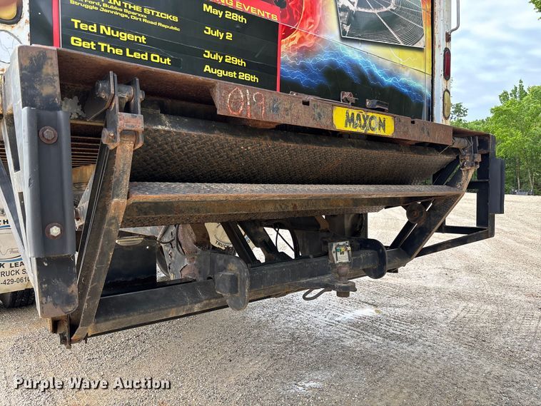 image for item FC5673 2000 International 4700 box truck