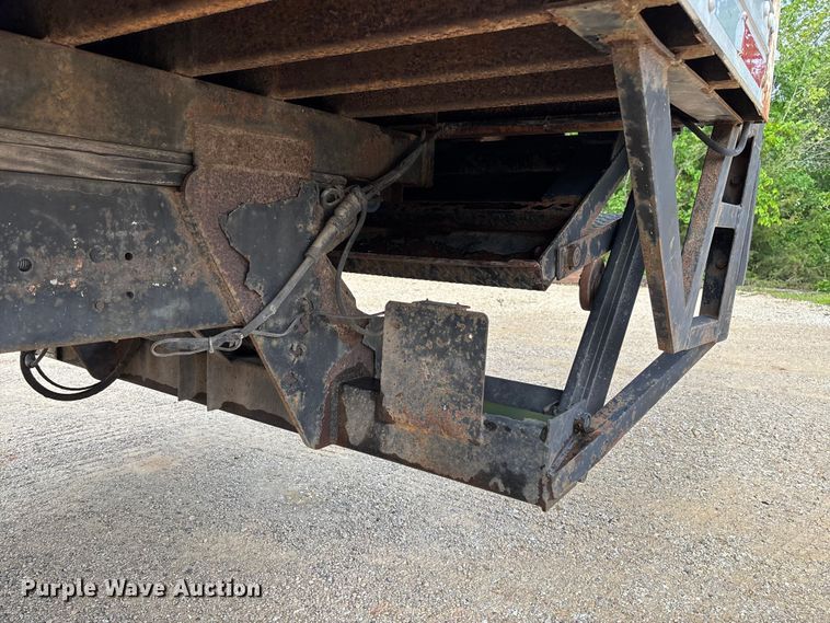 image for item FC5673 2000 International 4700 box truck