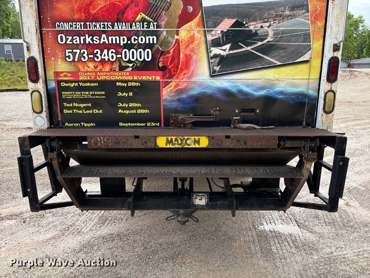 image for item FC5673 2000 International 4700 box truck