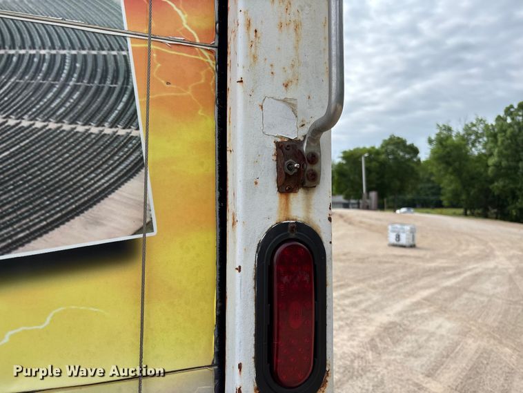 image for item FC5673 2000 International 4700 box truck