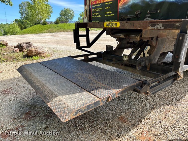 image for item FC5673 2000 International 4700 box truck