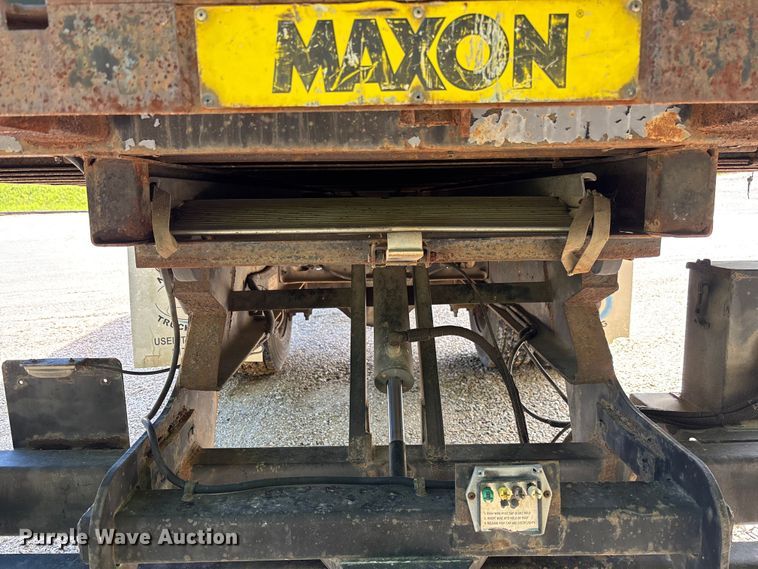 image for item FC5673 2000 International 4700 box truck