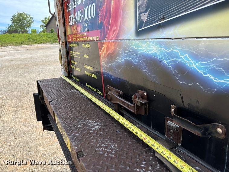 image for item FC5673 2000 International 4700 box truck