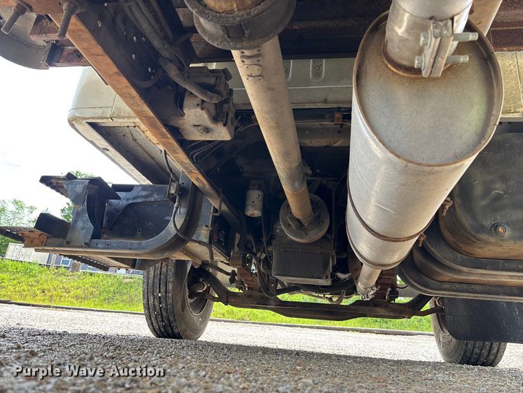 image for item FC5673 2000 International 4700 box truck
