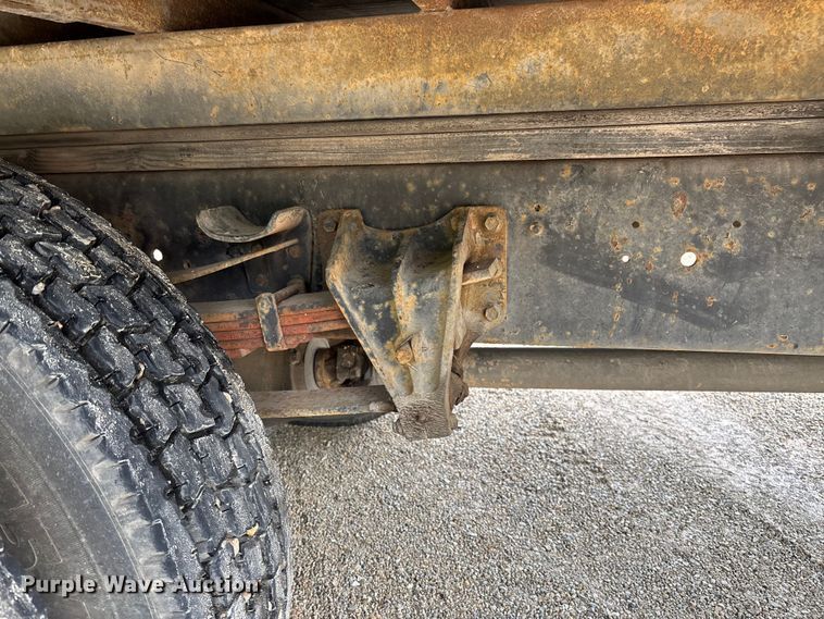 image for item FC5673 2000 International 4700 box truck