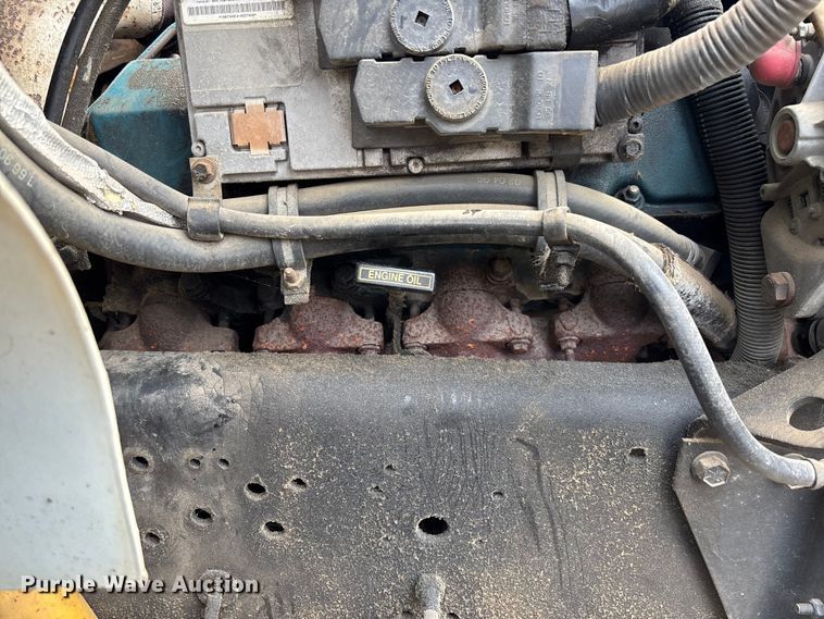 image for item FC5673 2000 International 4700 box truck