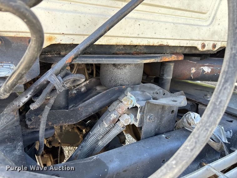 image for item FC5678 2001 Mack CH613 semi truck