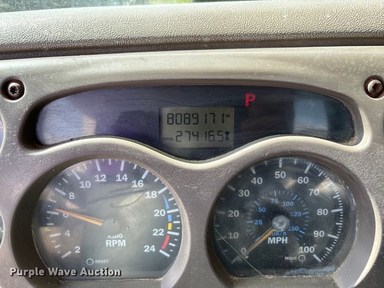 image for item FC5678 2001 Mack CH613 semi truck