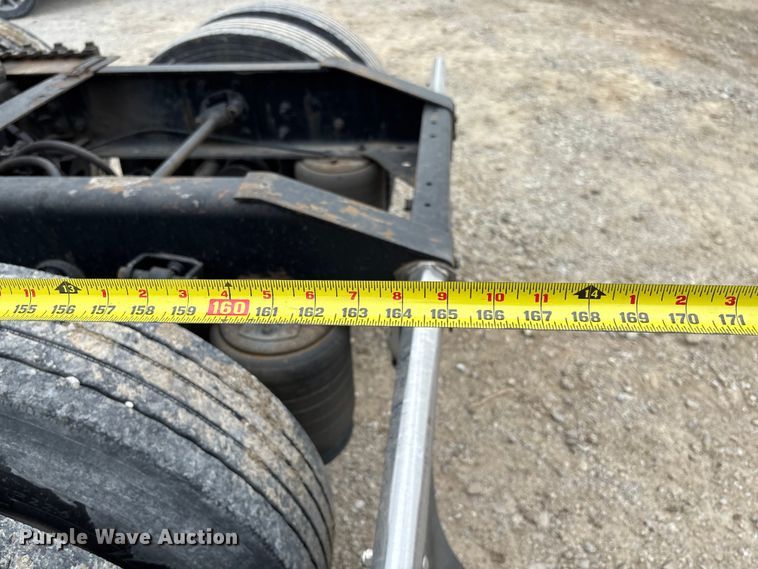 image for item FC5709 2007 International 9400i semi truck