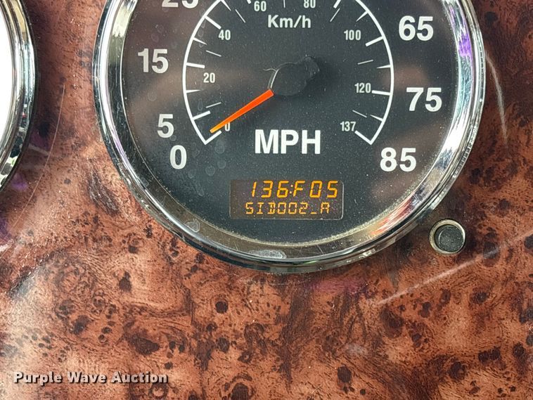 image for item FC5709 2007 International 9400i semi truck