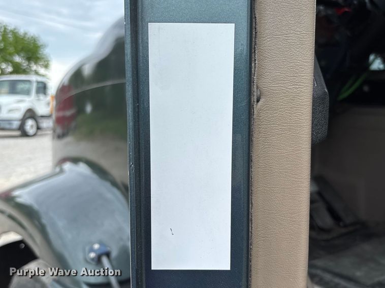 image for item FC5709 2007 International 9400i semi truck
