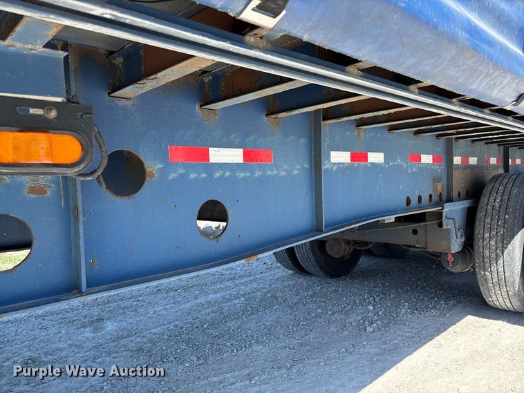 image for item FC5732 2006 NUVA Curtain side trailer