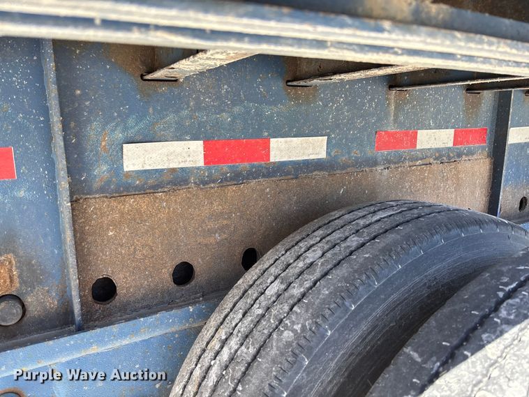 image for item FC5732 2006 NUVA Curtain side trailer