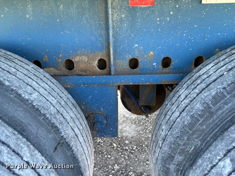 image for item FC5732 2006 NUVA Curtain side trailer