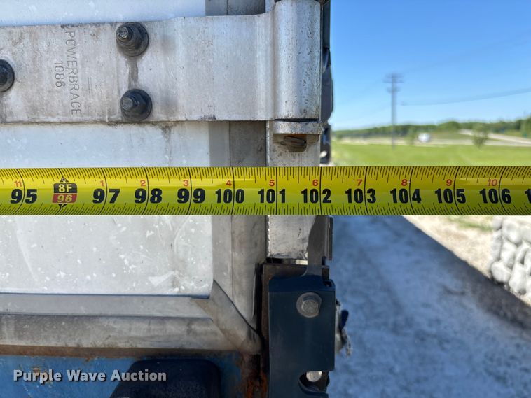 image for item FC5732 2006 NUVA Curtain side trailer