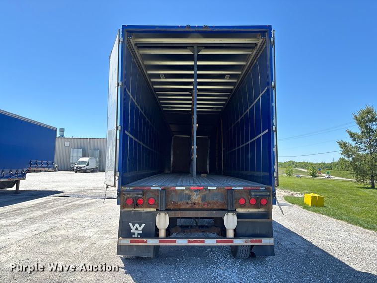 image for item FC5733 2005 Wilson CF-900 side curtain trailer