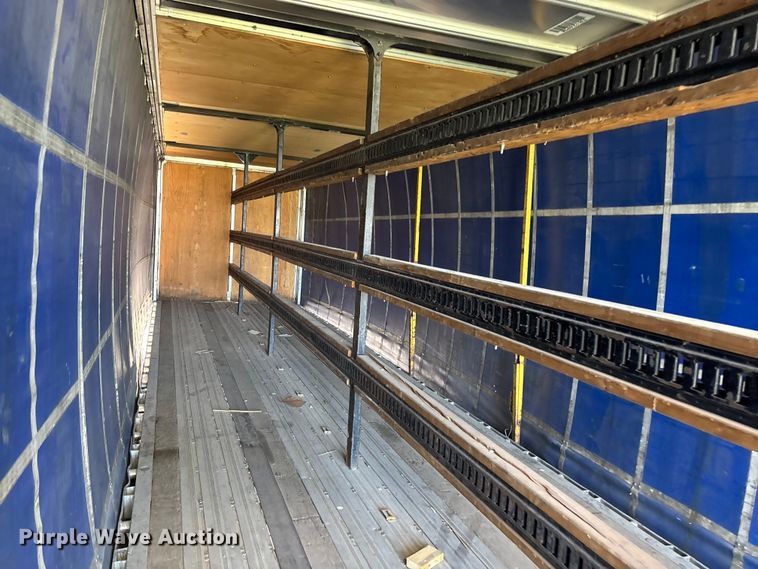 image for item FC5733 2005 Wilson CF-900 side curtain trailer
