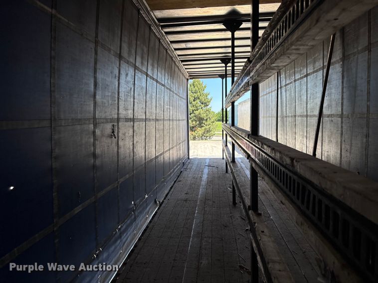 image for item FC5734 2007 Transcraft DTL-2100 side curtain trailer