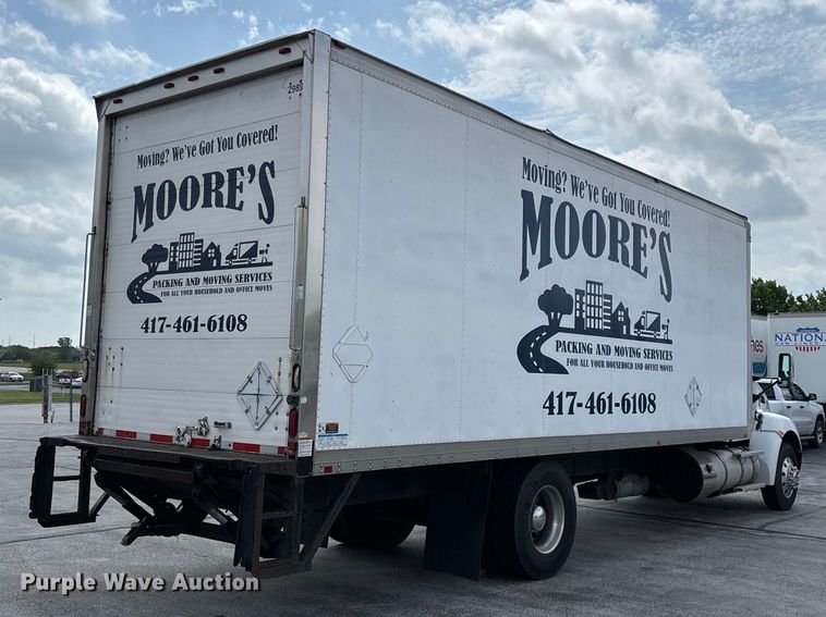 image for item FG0269 2013 Kenworth T370 box truck