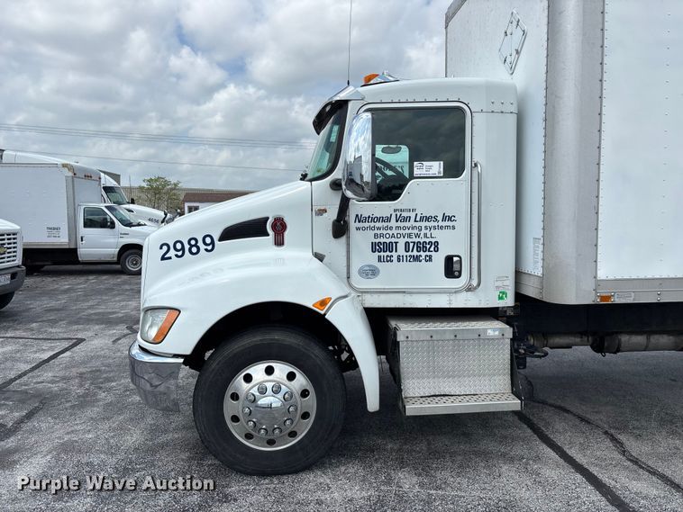image for item FG0269 2013 Kenworth T370 box truck