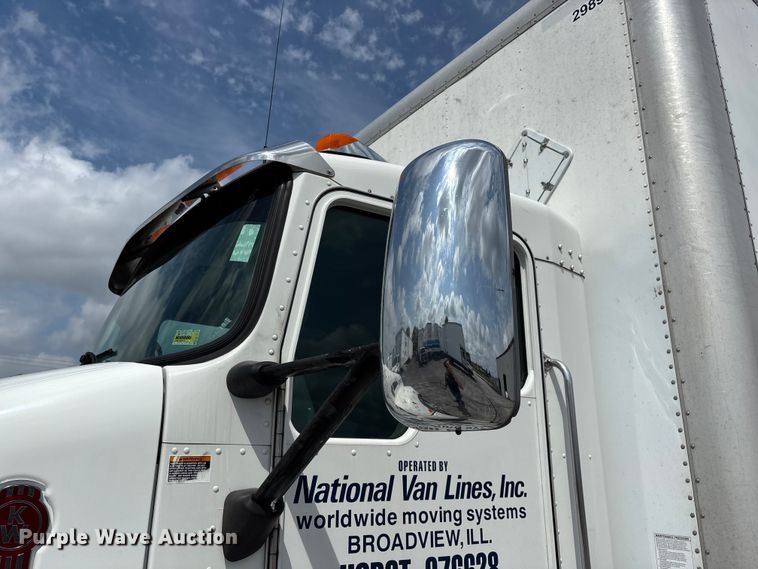 image for item FG0269 2013 Kenworth T370 box truck