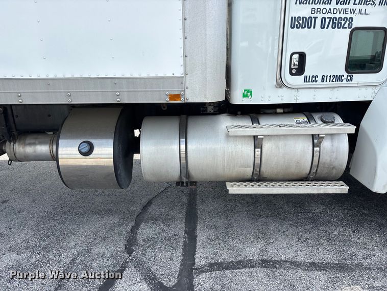 image for item FG0269 2013 Kenworth T370 box truck