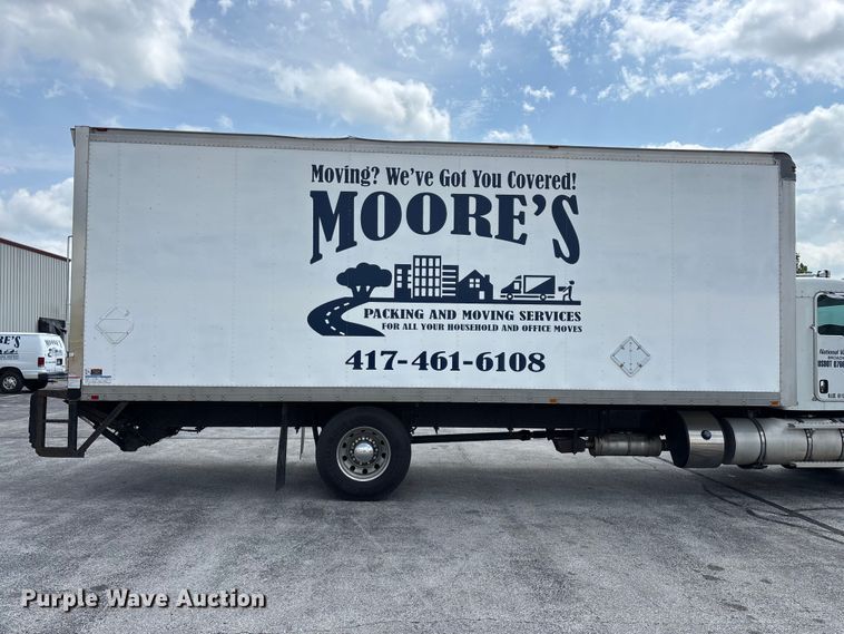 image for item FG0269 2013 Kenworth T370 box truck