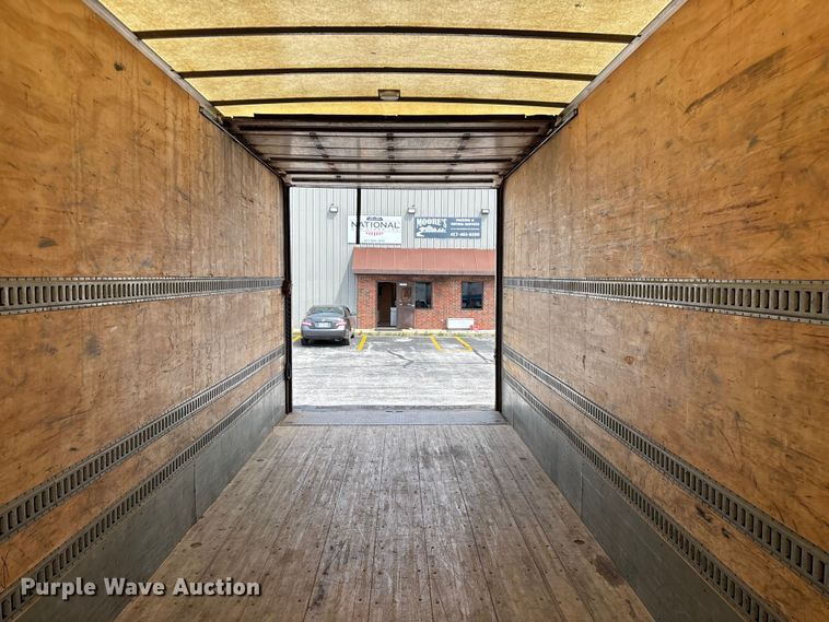 image for item FG0269 2013 Kenworth T370 box truck