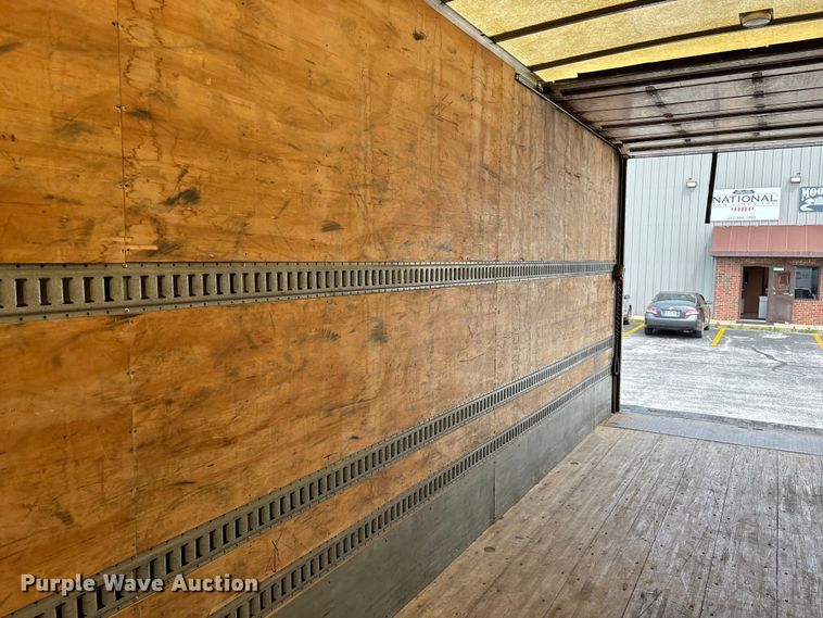 image for item FG0269 2013 Kenworth T370 box truck