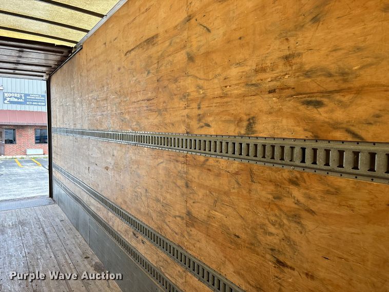 image for item FG0269 2013 Kenworth T370 box truck