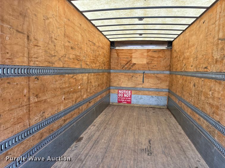 image for item FG0269 2013 Kenworth T370 box truck