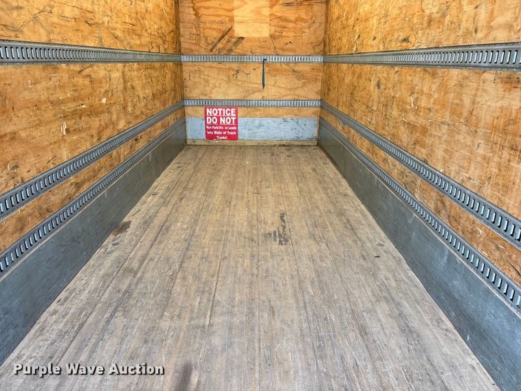 image for item FG0269 2013 Kenworth T370 box truck