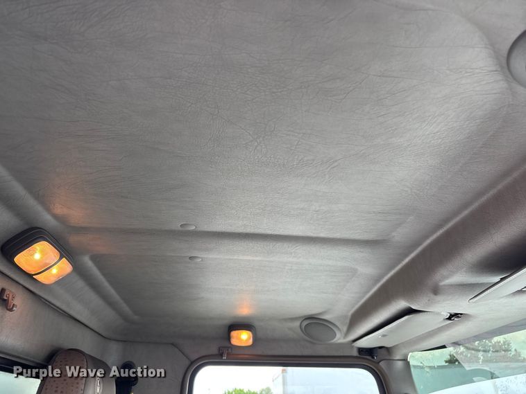 image for item FG0269 2013 Kenworth T370 box truck