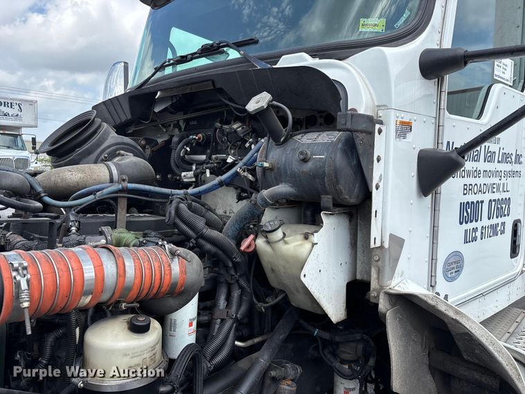 image for item FG0269 2013 Kenworth T370 box truck