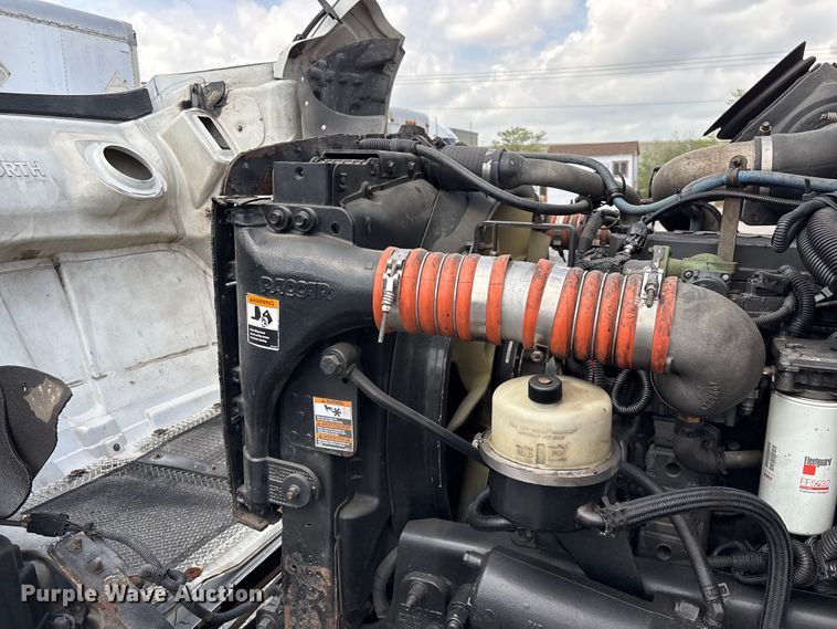 image for item FG0269 2013 Kenworth T370 box truck