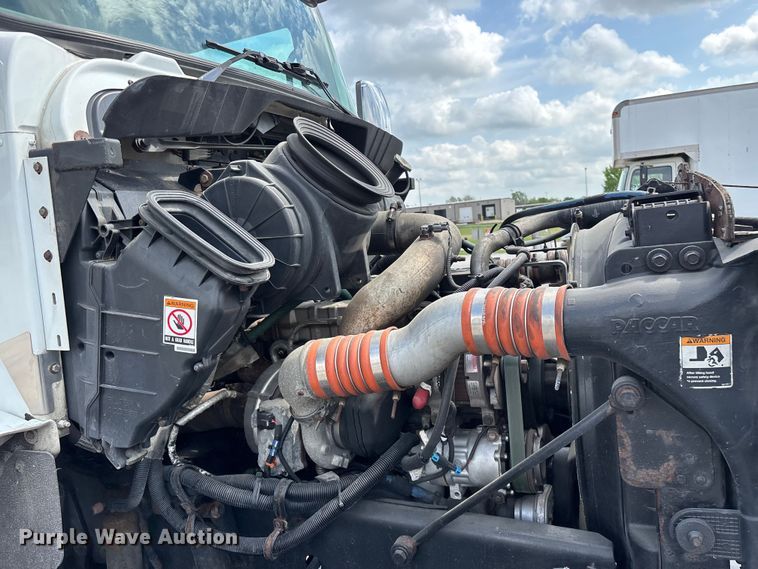 image for item FG0269 2013 Kenworth T370 box truck