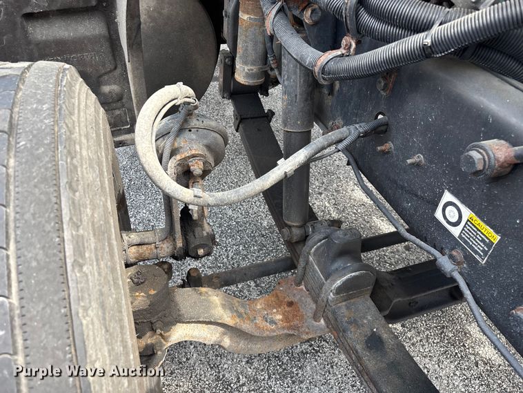 image for item FG0269 2013 Kenworth T370 box truck