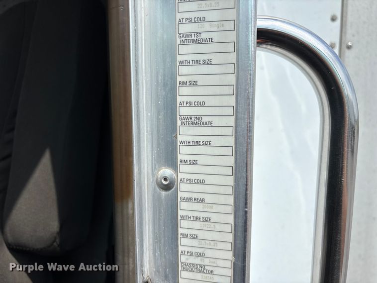 image for item FG0269 2013 Kenworth T370 box truck