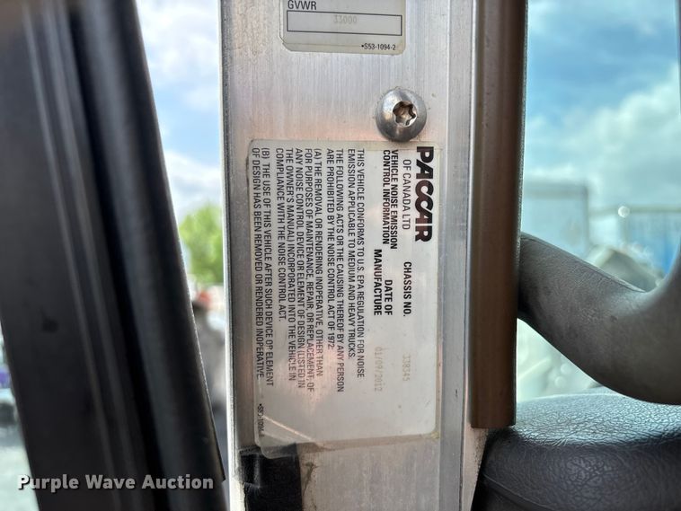 image for item FG0269 2013 Kenworth T370 box truck