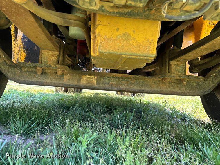 image for item FG0351 2001 International 9200i semi truck