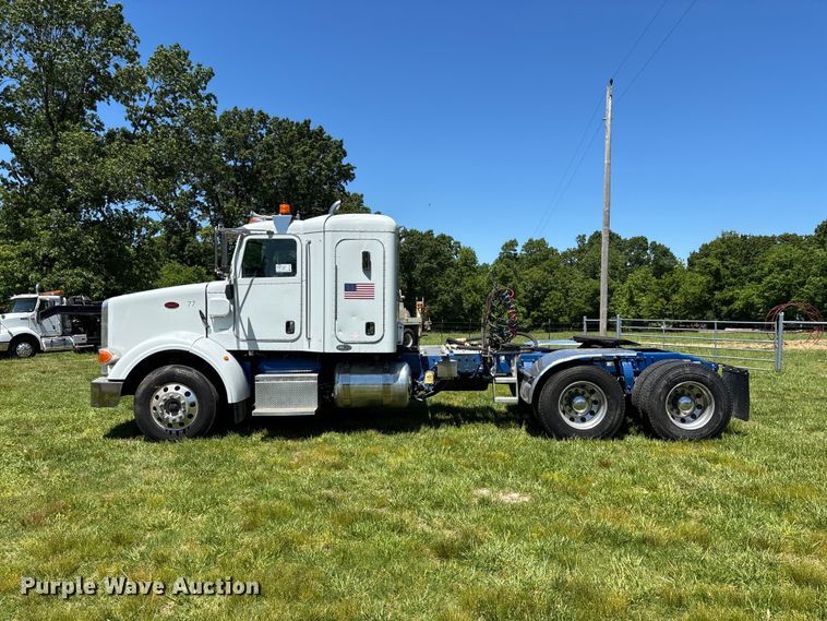 image for item FG0352 2012 Peterbilt 365 semi truck