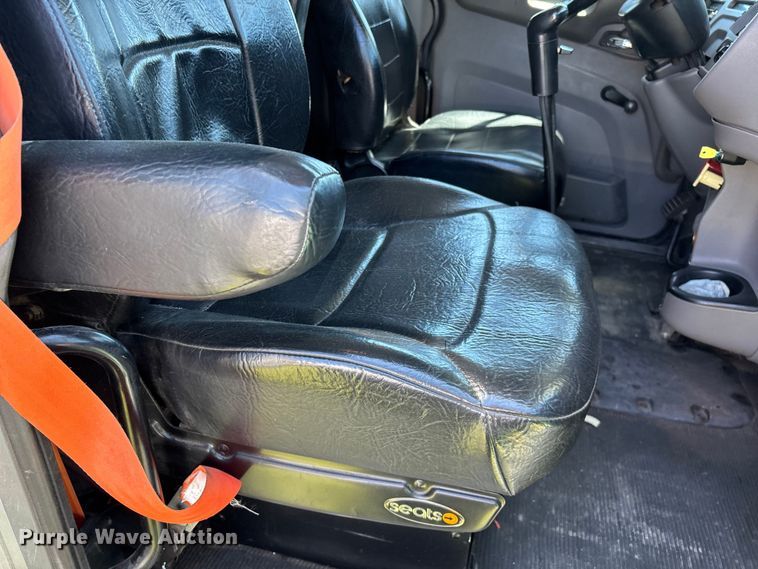 image for item FG0352 2012 Peterbilt 365 semi truck