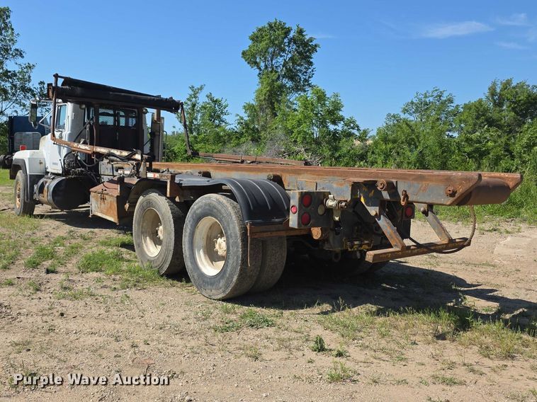 image for item FH6024 1994 Mack RD690S roll-off container truck