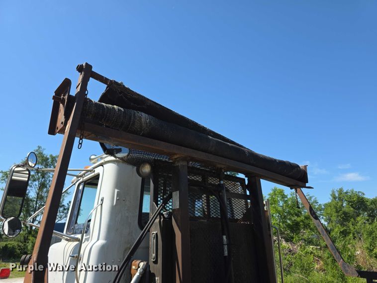 image for item FH6024 1994 Mack RD690S roll-off container truck
