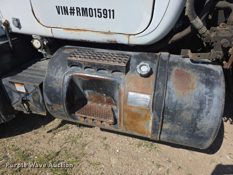 image for item FH6024 1994 Mack RD690S roll-off container truck