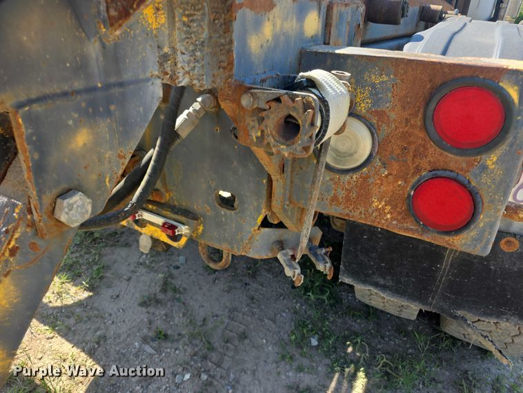 image for item FH6024 1994 Mack RD690S roll-off container truck