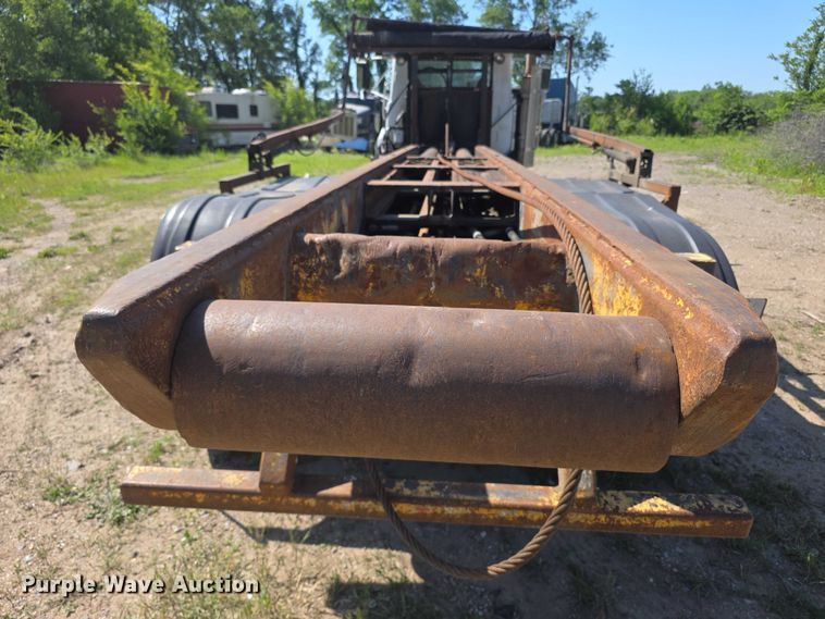 image for item FH6024 1994 Mack RD690S roll-off container truck