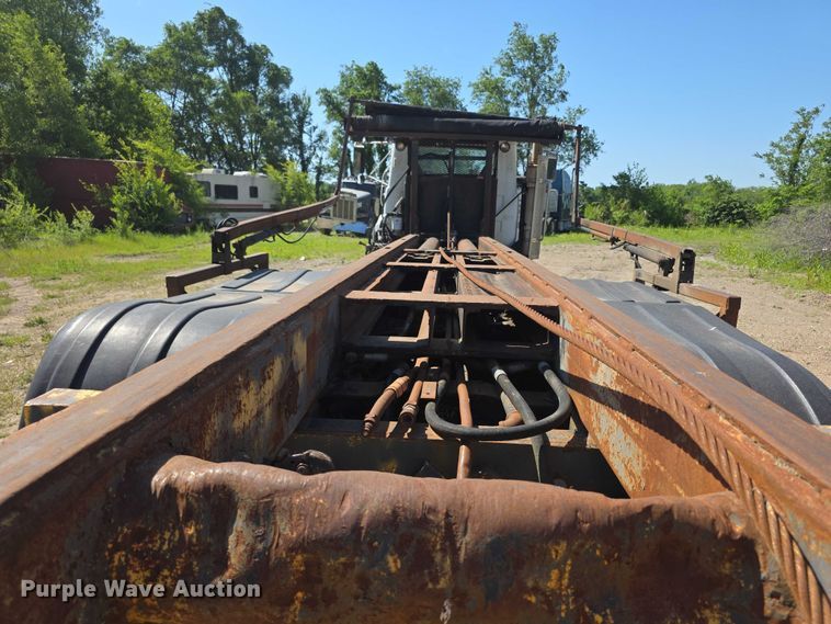 image for item FH6024 1994 Mack RD690S roll-off container truck